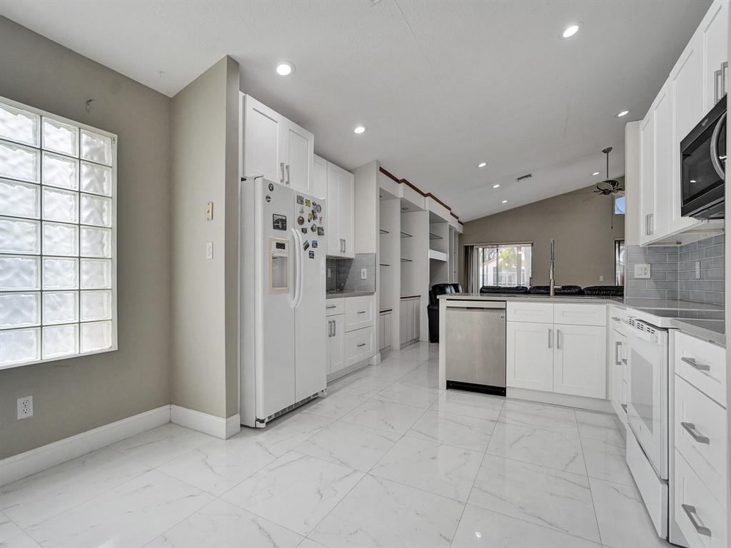 22845 Barrister Drive Boca Raton, FL 33433 - Photo 28 of 42 GetMedia (28)