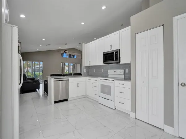 $3,900 | 22845 Barrister Drive, Boca Raton, FL 33433