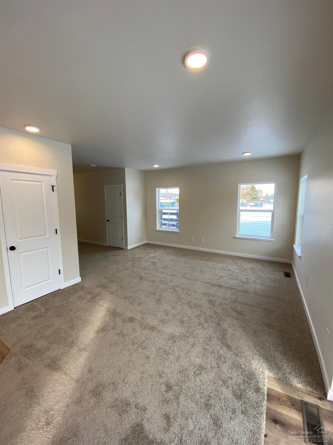 2694 Northeast Colleen Road Prineville, OR 97754 - Photo 7 of 19 Additional Photo