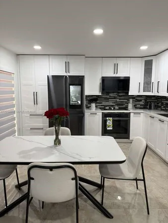 $3,300 | 11115 West Okeechobee Road, Unit 124, Hialeah Gardens, FL 33018