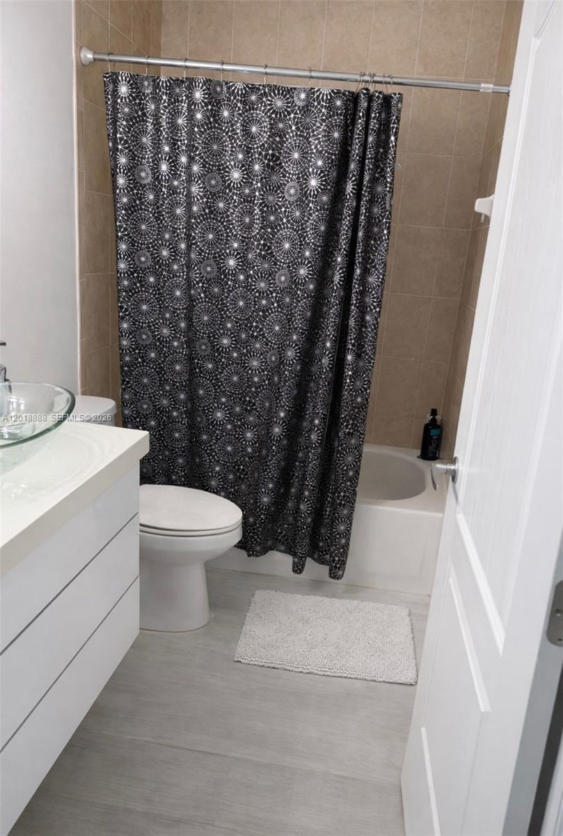 11115 West Okeechobee Road, Unit 124 Hialeah Gardens, FL 33018 - Photo 15 of 18