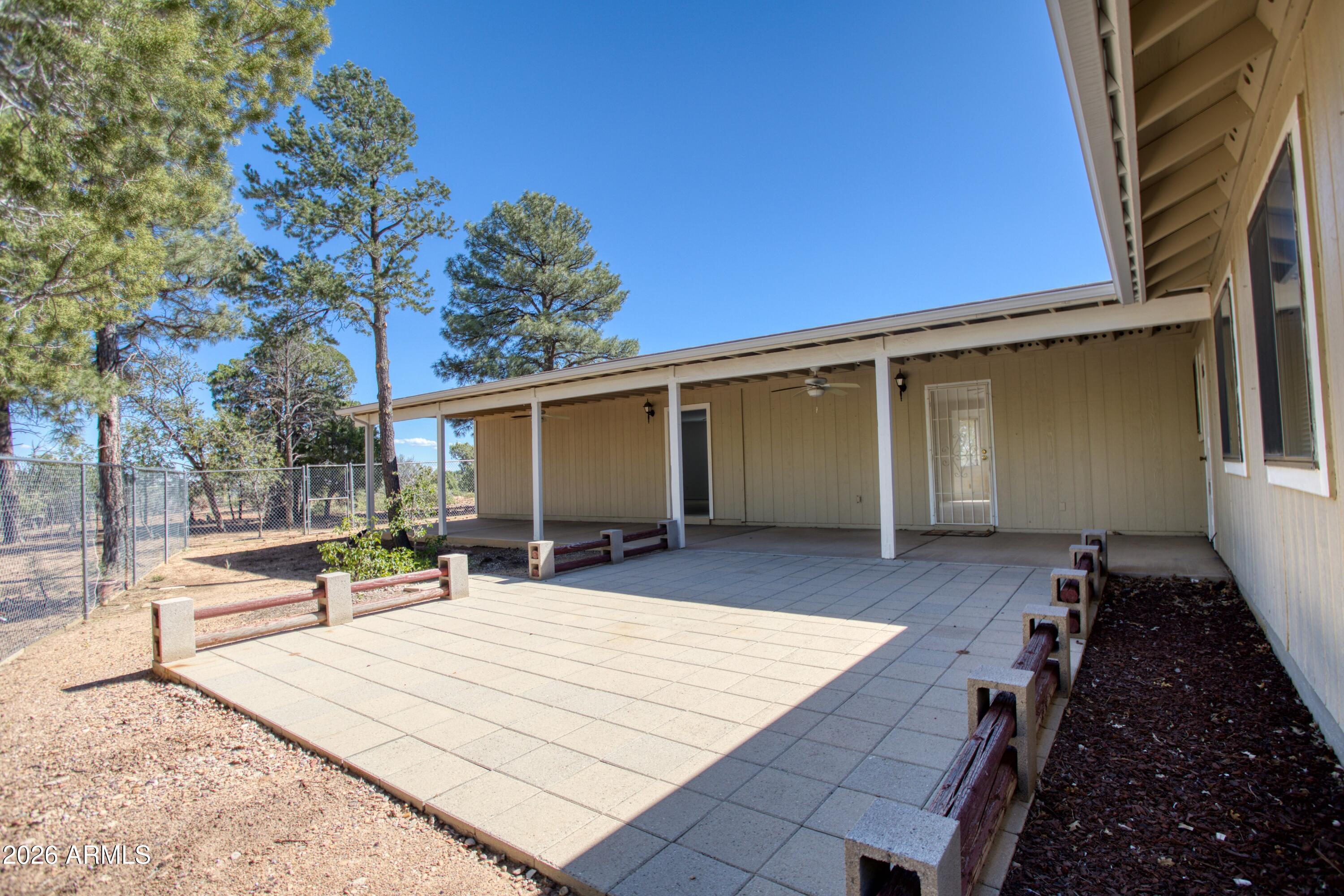 949 Geronimo Lane Show Low, AZ 85901 - Photo 35 of 46