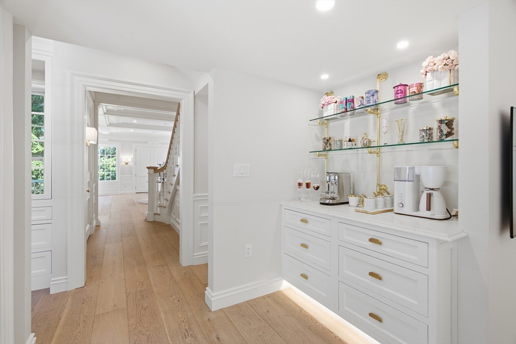 31 Boyles Street Beverly, MA 01915 - Photo 7 of 41