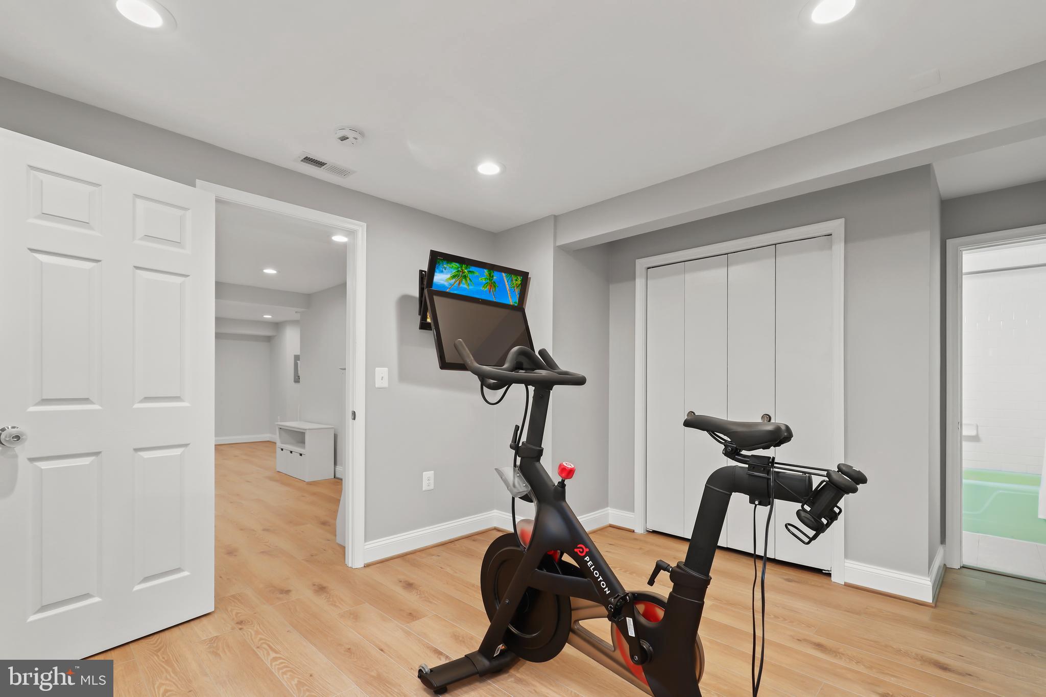6833 Lemon Road McLean, VA 22101 - Photo 36 of 54 Gallery Image 36