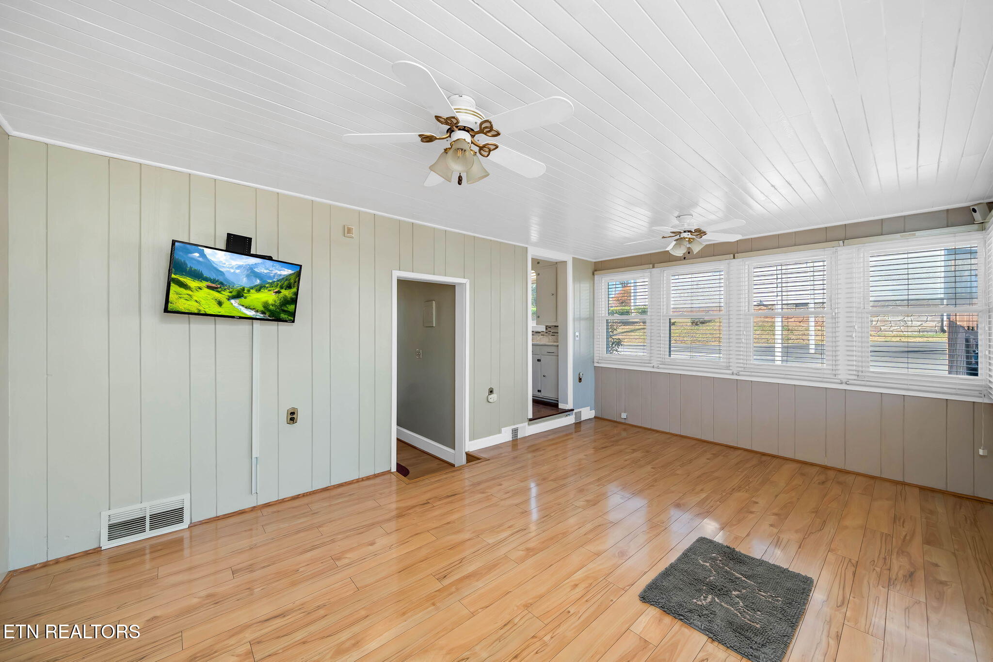 548 5th Street Newport, TN 37821 - Photo 14 of 29 14-web-or-mls-548 5th Street-14