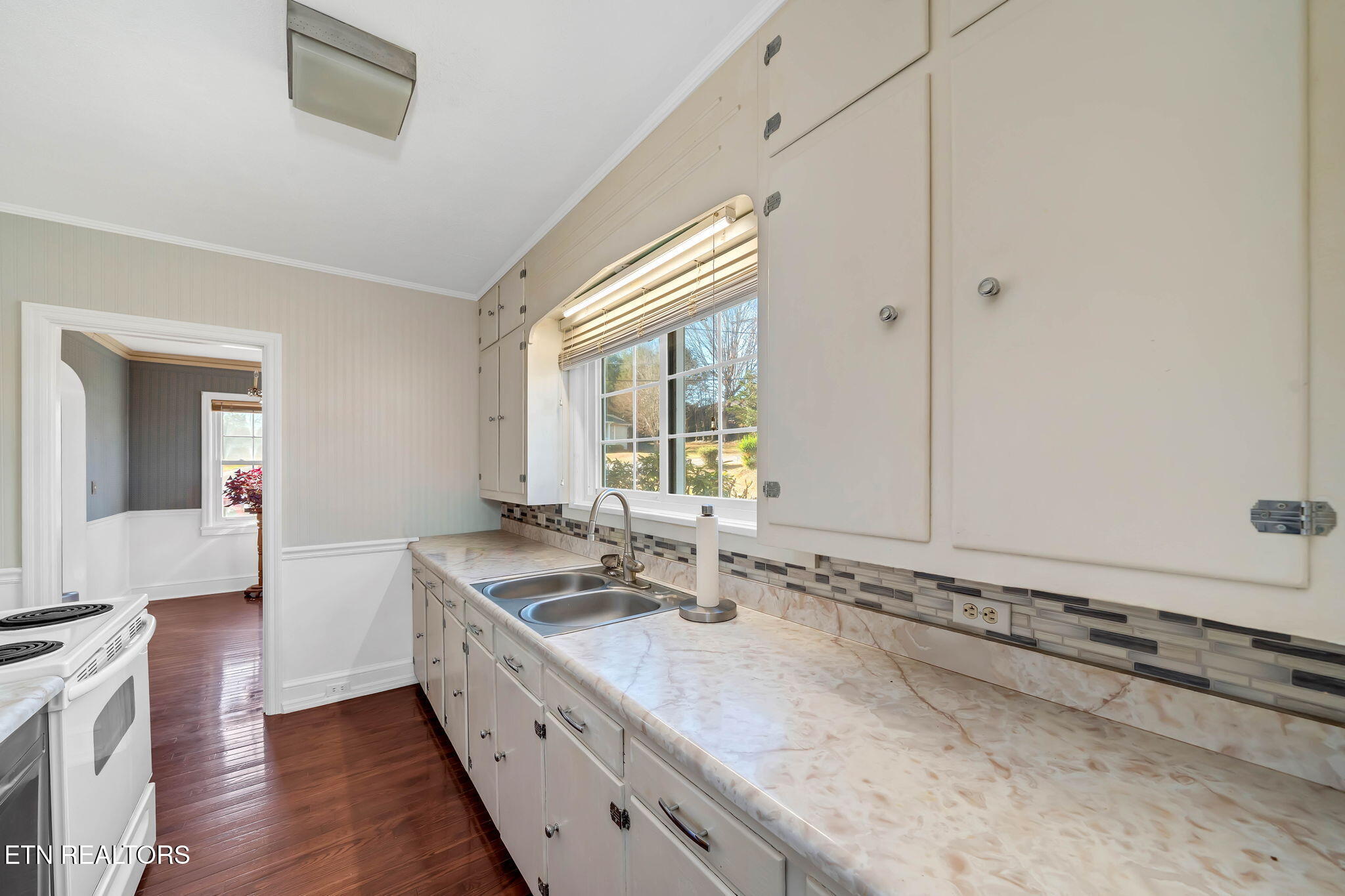 548 5th Street Newport, TN 37821 - Photo 15 of 29 15-web-or-mls-548 5th Street-15