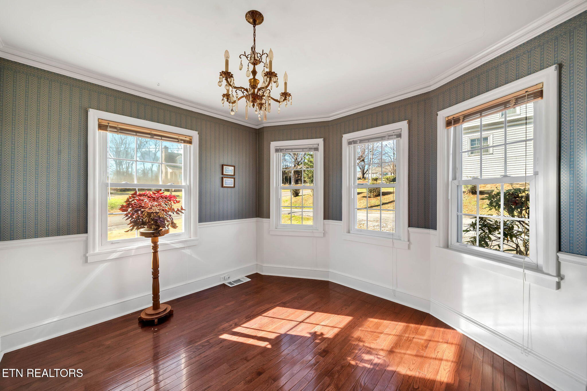 548 5th Street Newport, TN 37821 - Photo 7 of 29 7-web-or-mls-548 5th Street-7