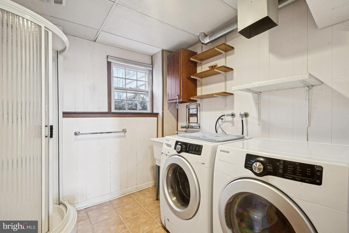 2701 Carrollton Road Finksburg, MD 21048 - Photo 53 of 66 a utility room with dryer and washer