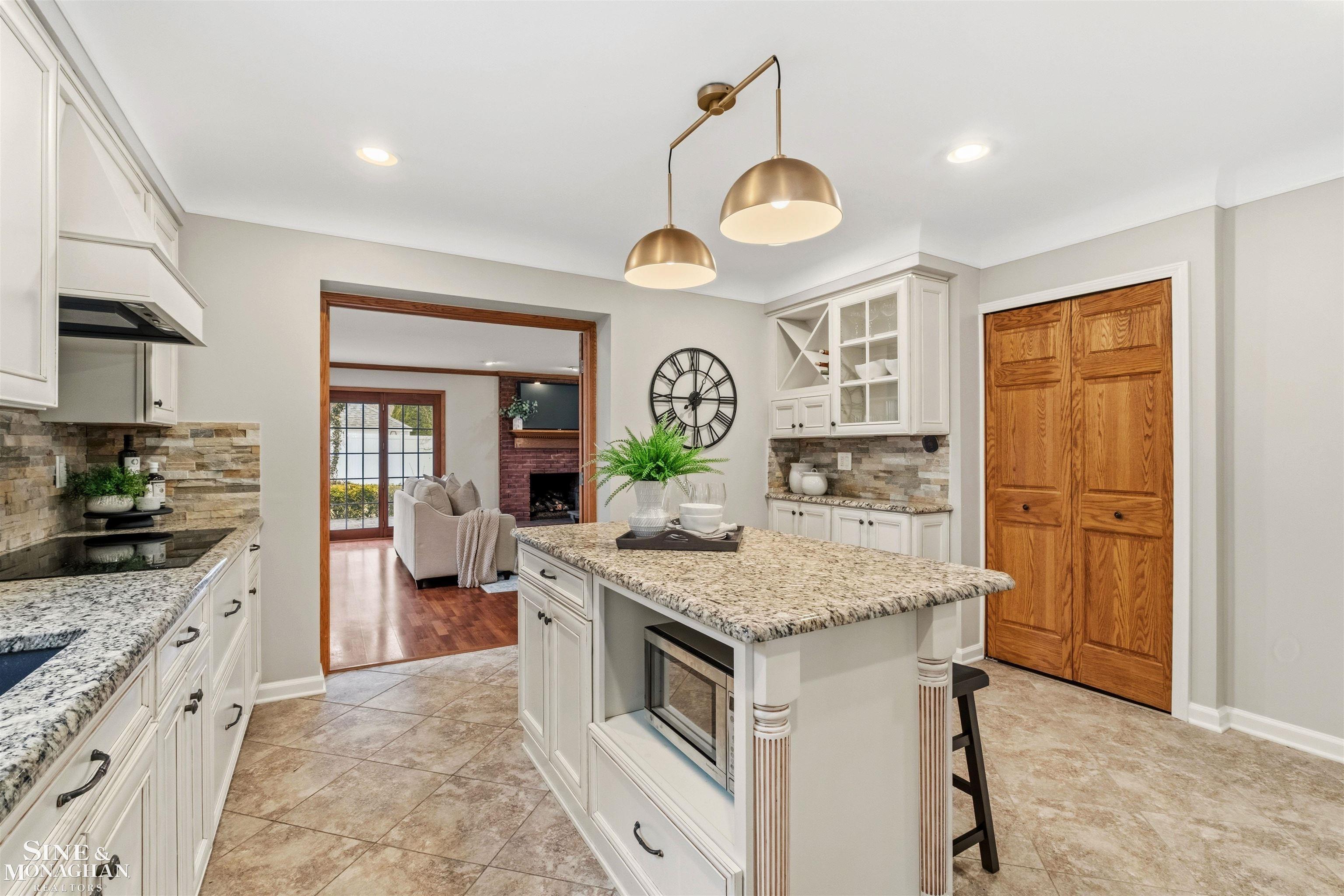 180 Fisher Road Grosse Pointe Farms, MI 48230 - Photo 15 of 88
