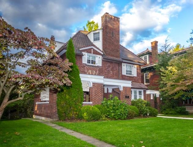 5811 Wayne Road Highland Park, PA 15206 - Photo 1 of 24 Gallery Image 1