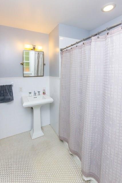 5811 Wayne Road Highland Park, PA 15206 - Photo 19 of 24 Gallery Image 19