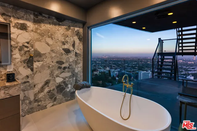 $4,100,000 | 8654 Hollywood Boulevard, Los Angeles, CA 90069