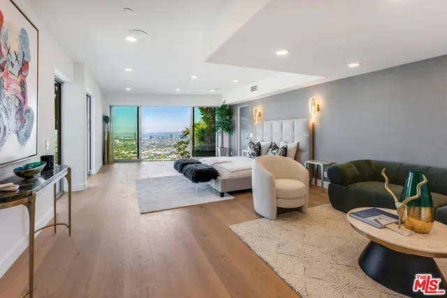 $4,100,000 | 8654 Hollywood Boulevard, Los Angeles, CA 90069