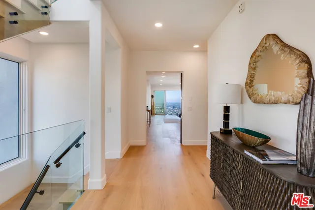 $4,100,000 | 8654 Hollywood Boulevard, Los Angeles, CA 90069