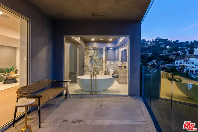 $4,100,000 | 8654 Hollywood Boulevard, Los Angeles, CA 90069