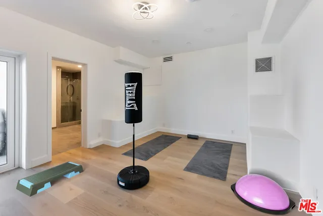 $4,100,000 | 8654 Hollywood Boulevard, Los Angeles, CA 90069