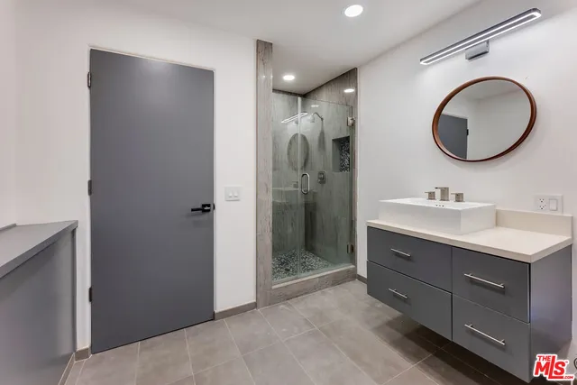 $4,100,000 | 8654 Hollywood Boulevard, Los Angeles, CA 90069