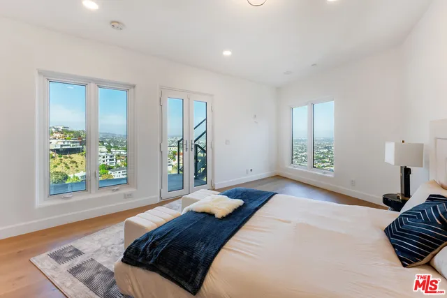 $4,100,000 | 8654 Hollywood Boulevard, Los Angeles, CA 90069