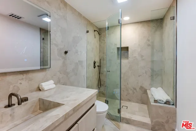 $4,100,000 | 8654 Hollywood Boulevard, Los Angeles, CA 90069