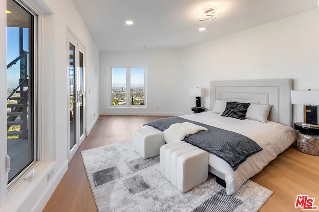 $4,100,000 | 8654 Hollywood Boulevard, Los Angeles, CA 90069