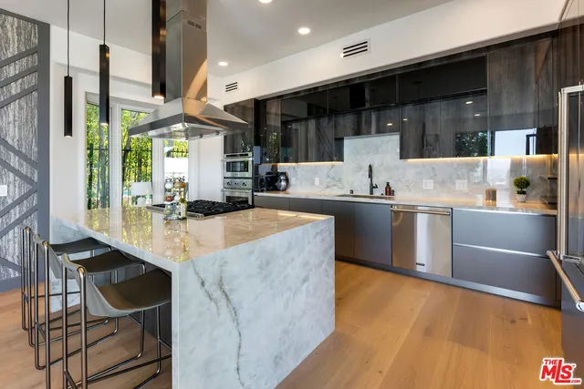 $4,100,000 | 8654 Hollywood Boulevard, Los Angeles, CA 90069