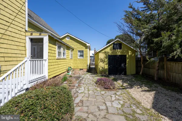 $1,150,000 | 121 Franklin Avenue, Lewes, DE 19958