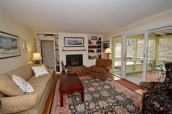 25 Jennie Dugan Road Concord, MA 01742 - Photo 2 of 12 Gallery Image 2