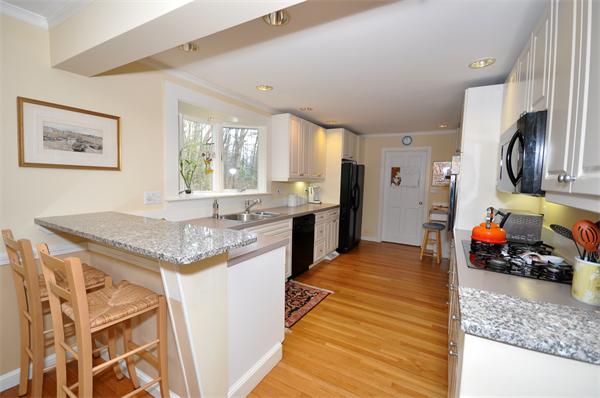 25 Jennie Dugan Road Concord, MA 01742 - Photo 4 of 12 Gallery Image 4