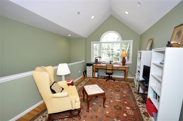 25 Jennie Dugan Road Concord, MA 01742 - Photo 9 of 12 Gallery Image 9