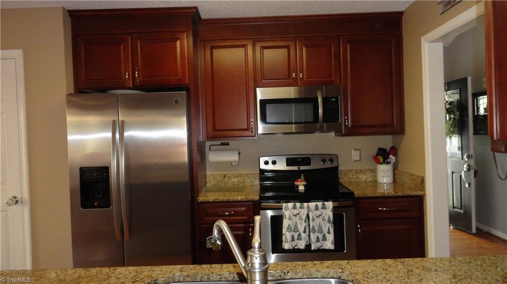 3505 Chance Road Greensboro, NC 27410 - Photo 9 of 30 Gallery Image 9