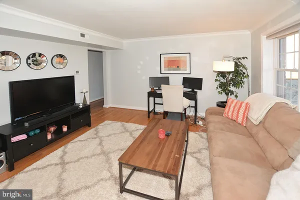 $2,150 | 2902 13th Road South, Unit 102, Arlington, VA 22204