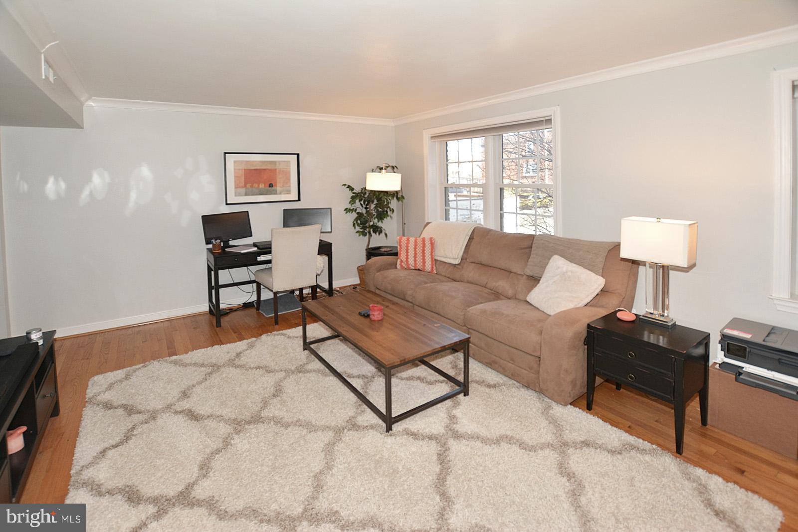 2902 13th Road South, Unit 102 Arlington, VA 22204 - Photo 6 of 20 Living space