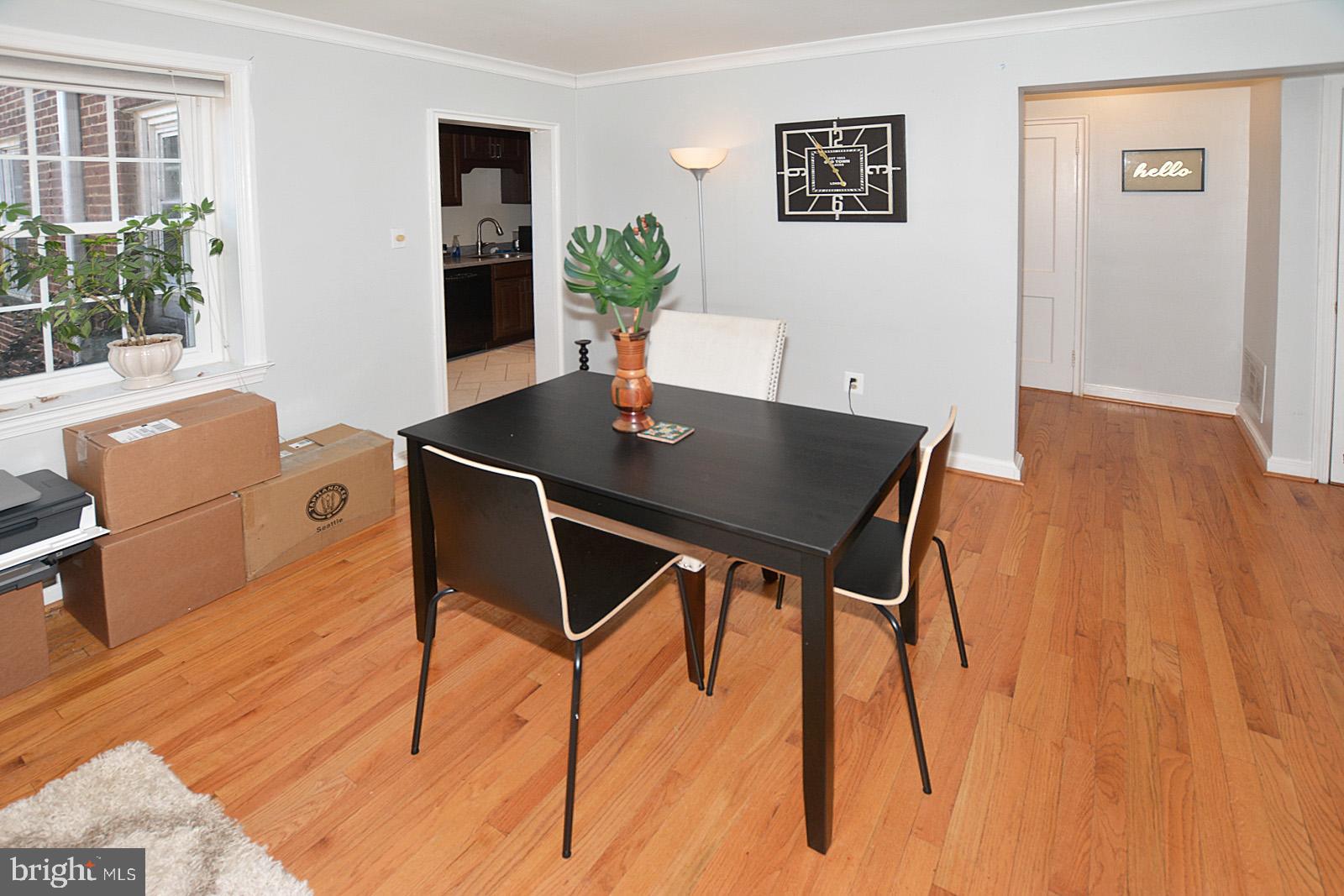 2902 13th Road South, Unit 102 Arlington, VA 22204 - Photo 7 of 20 Dining area with hardwood floors