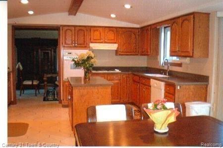 397 Drexelgate Parkway Rochester, MI 48307 - Photo 4 of 15 DREXELGATE C.jpg