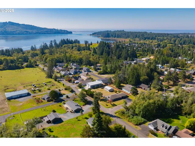 $529,000 | 11480 Fern Way, Nehalem, OR 97131