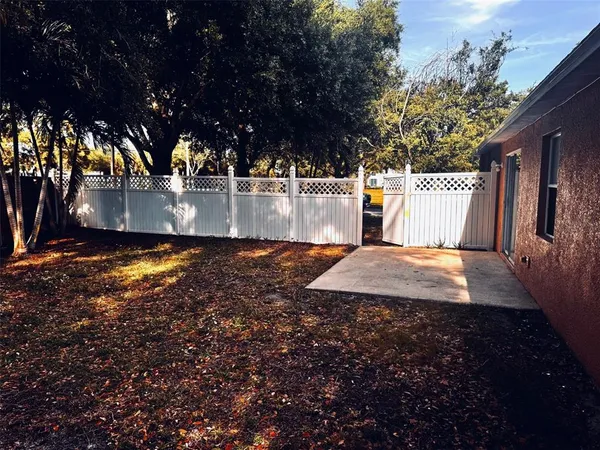 $2,800 | 14996 Hidden Oaks Circle, Clearwater, FL 33764