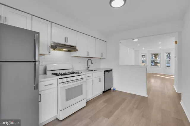 $2,200 | 54 Hopewell Lane, Unit A, Sicklerville, NJ 08081