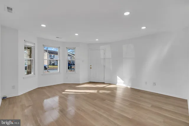 $2,200 | 54 Hopewell Lane, Unit A, Sicklerville, NJ 08081