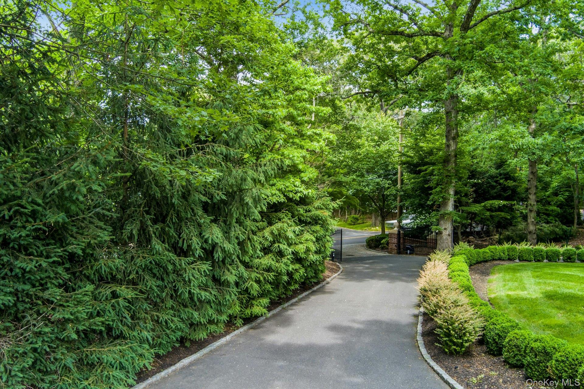 98 Cliff Road Port Jefferson, NY 11777 - Photo 43 of 47