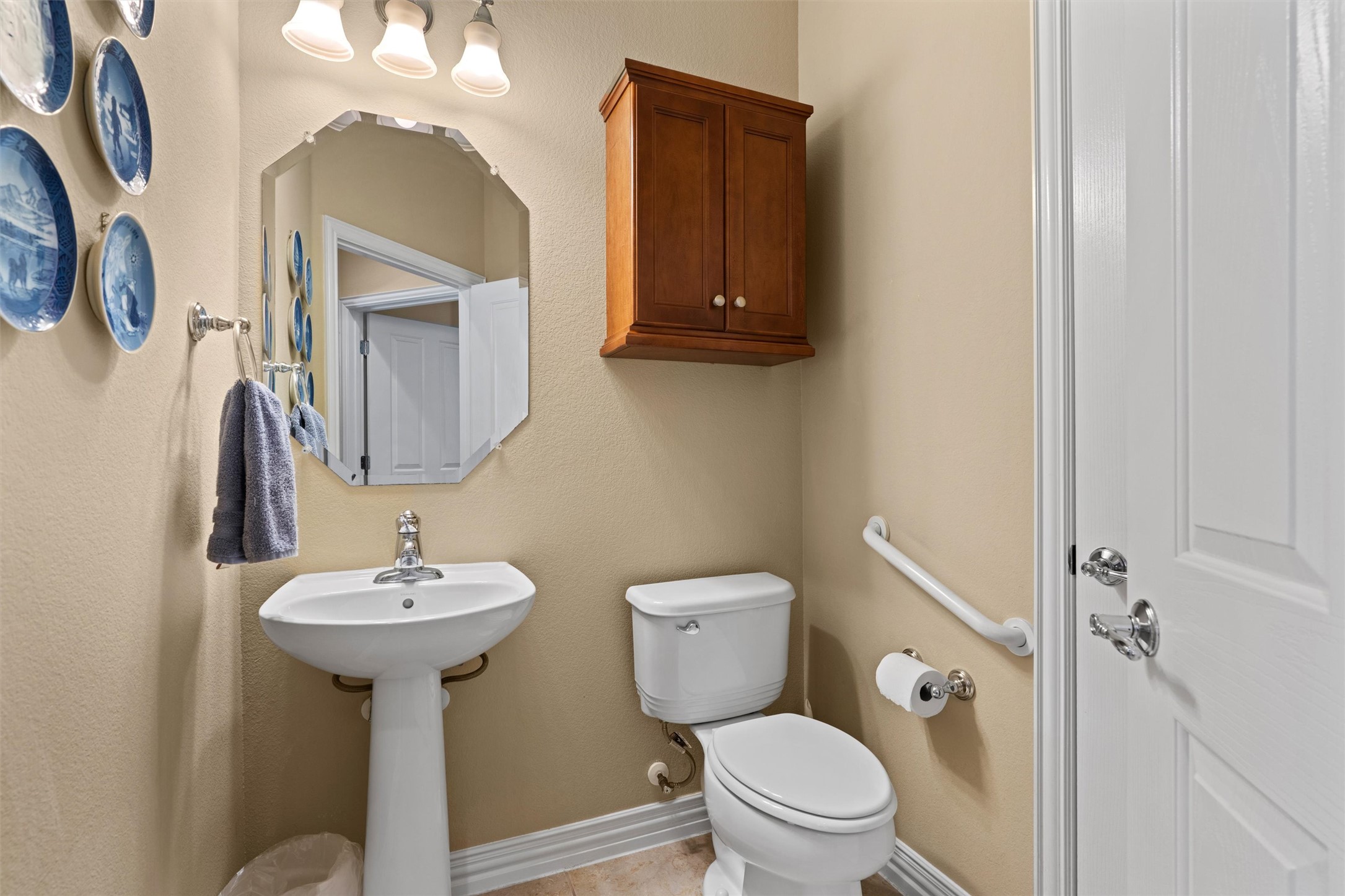 113 Independence Creek Lane Georgetown, TX 78633 - Photo 28 of 36 Gallery Image 28