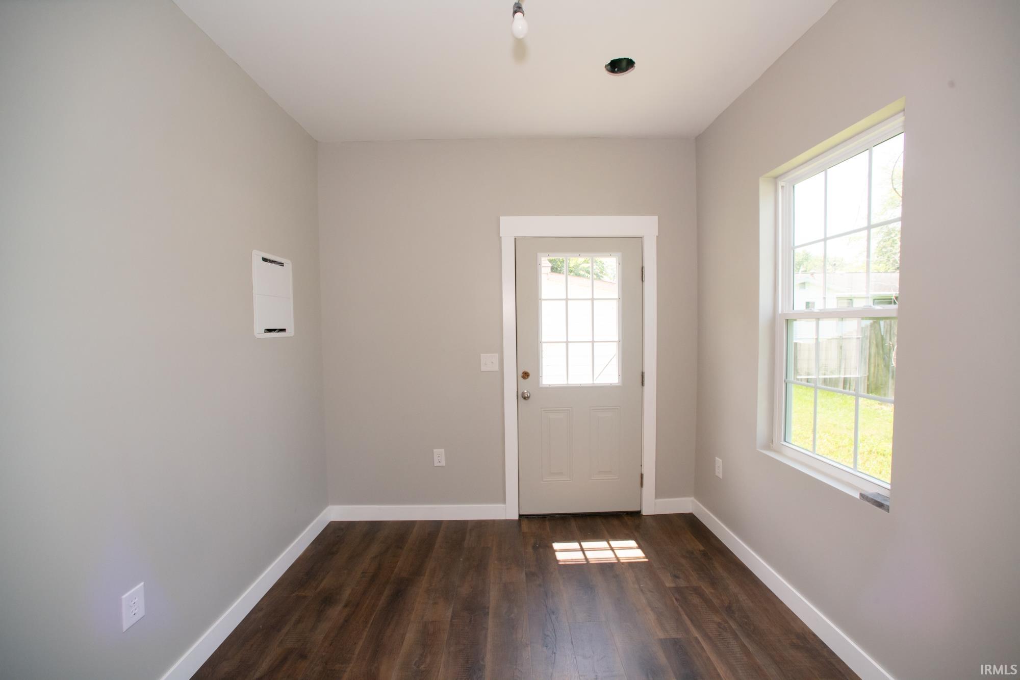201 Roland Street Vincennes, IN 47591 - Photo 5 of 34