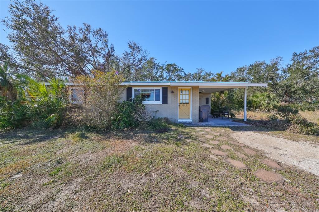1023 Willis Road Ruskin, FL 33570 - Photo 1 of 1 Front