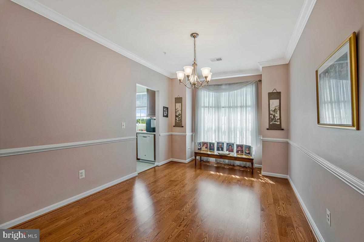 7335 Brookview Road, Unit 303 Elkridge, MD 21075 - Photo 8 of 50 Dining Room