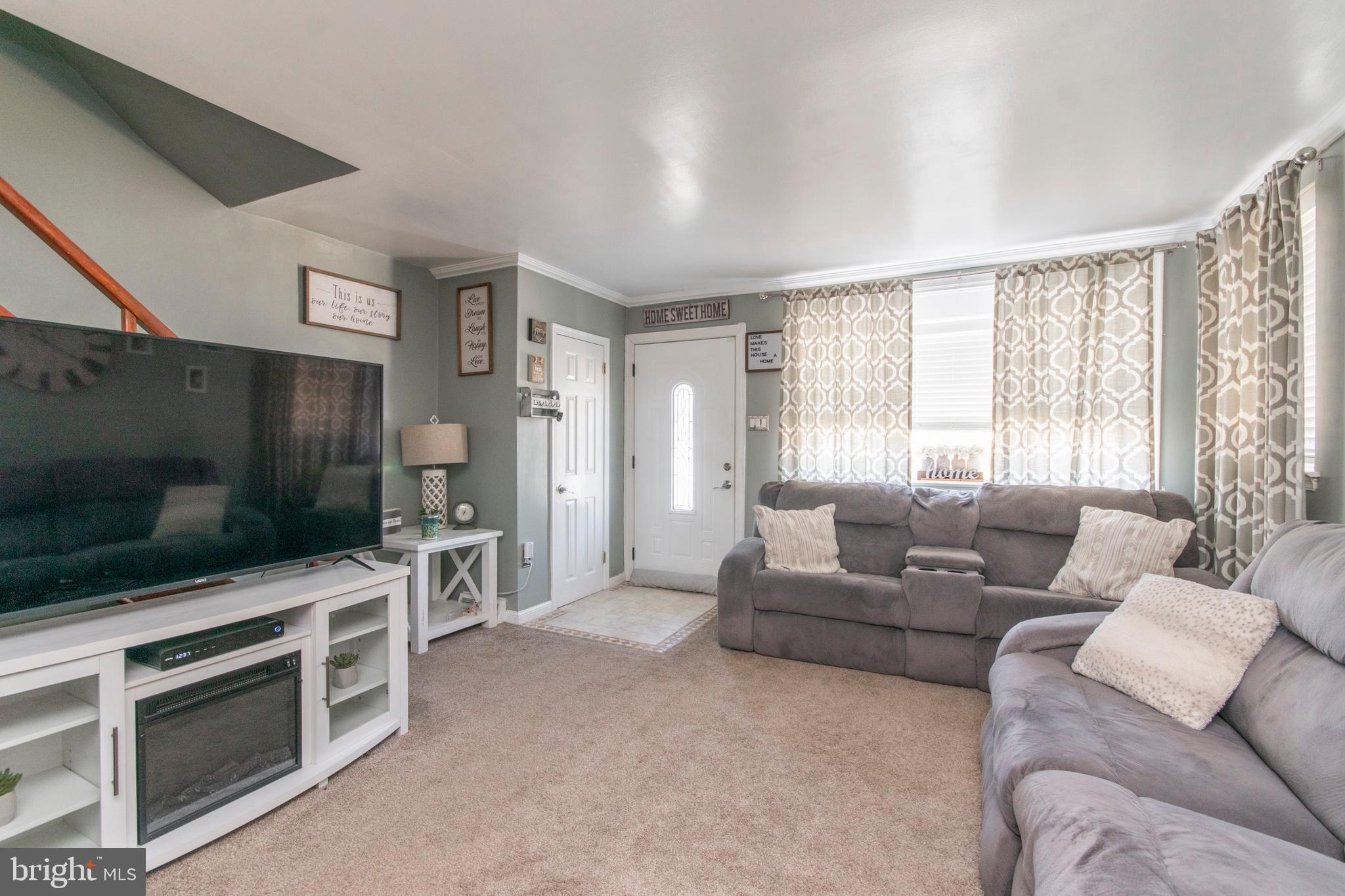 3326 Fordham Road Philadelphia, PA 19114 - Photo 4 of 29 Gallery Image 4