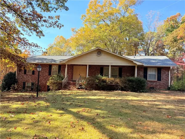 $298,000 | 100 Hillandale Road, Pendleton, SC 29670