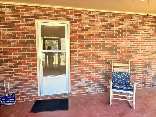 $352,000 | 100 Hillandale Road, Pendleton, SC 29670