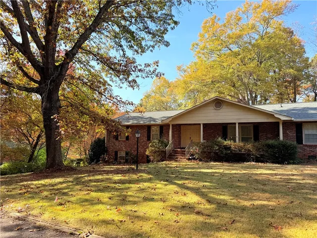 $352,000 | 100 Hillandale Road, Pendleton, SC 29670