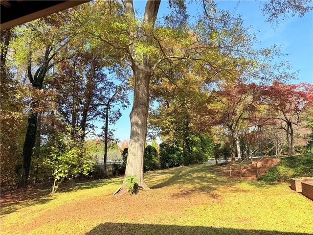 $352,000 | 100 Hillandale Road, Pendleton, SC 29670