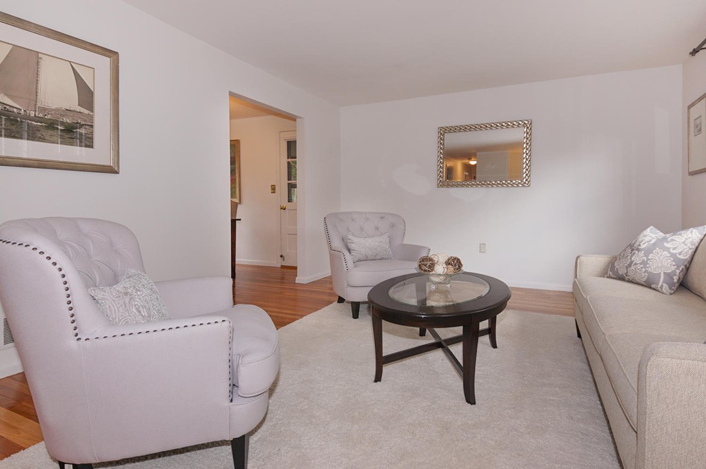 19 Woodmere Road Framingham, MA 01701 - Photo 6 of 23 Gallery Image 6