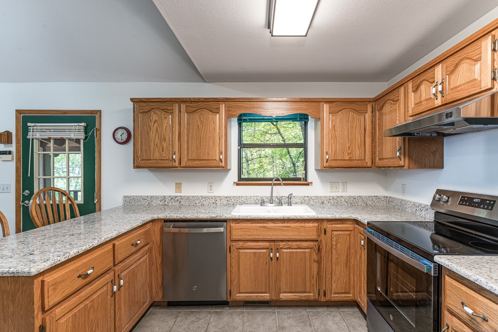 425 Boyd Ridge Drive Murphy, NC 28906 - Photo 11 of 41